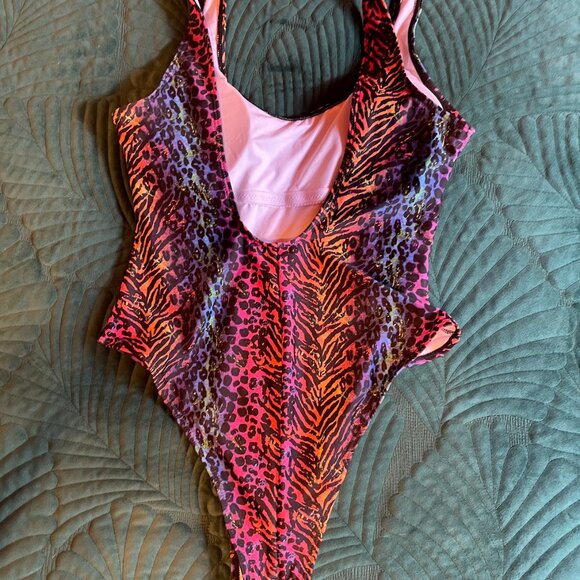 MIAIULIA Women's Retro 80s/90s Inspired High Cut Low Back Padding One Piece M - Picture 3 of 8